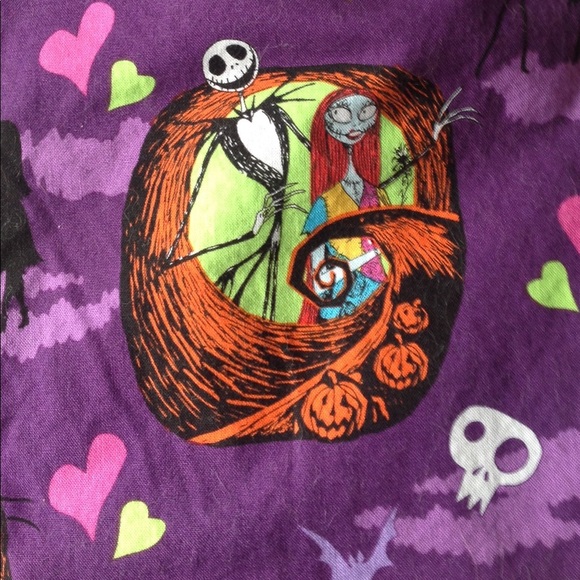 Nightmare Before Christmas scrub top size XL - Picture 2 of 2